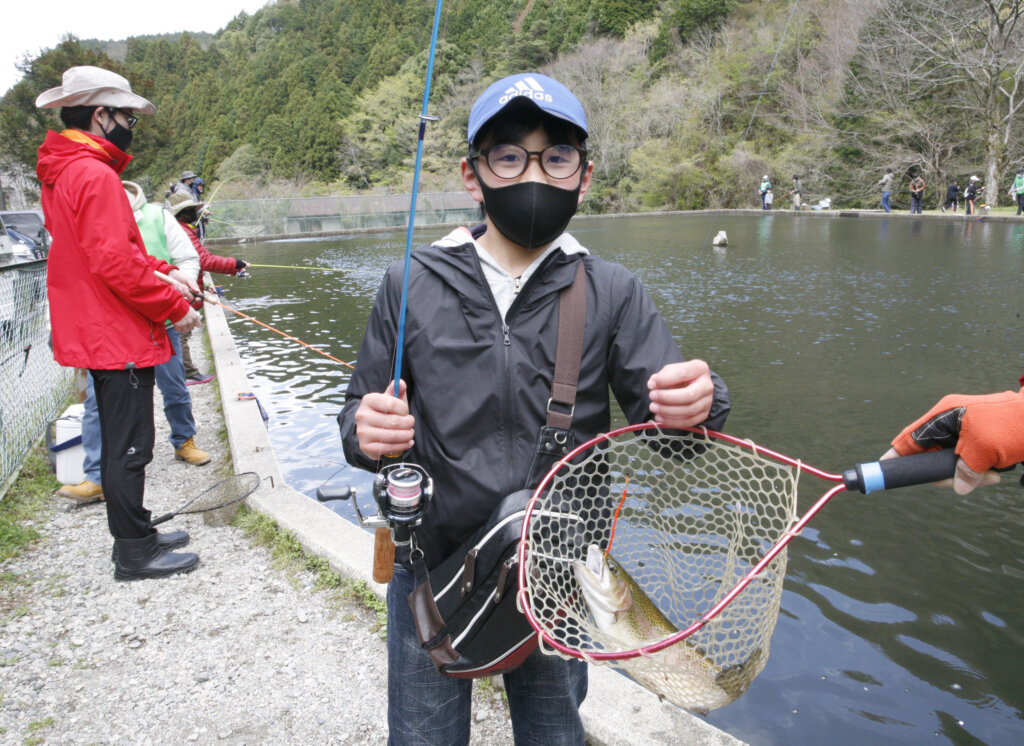 日本釣振興会大阪府支部の千早川ルアー釣り体験教室の釣果
