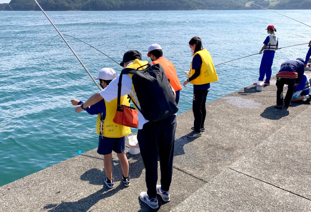 日本釣振興会徳島県支部釣り体験サポートの様子