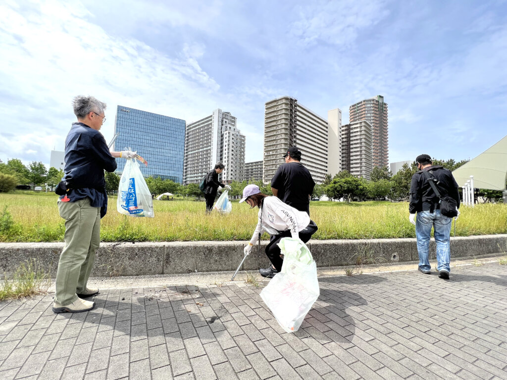 日本全国爆釣プロジェクトの５月の清掃活動の様子