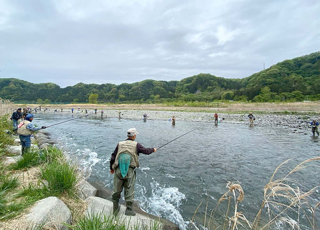 多摩川の釣り人