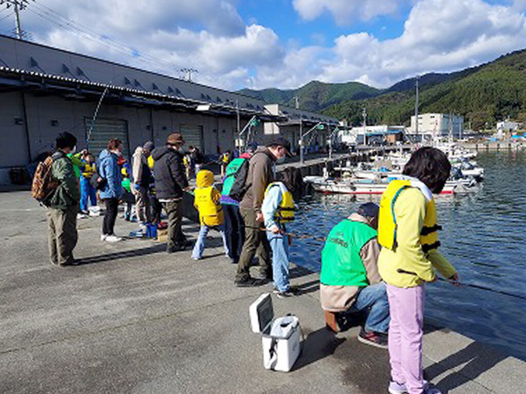 日本釣振興会岩手県支部の海釣り教室の様子