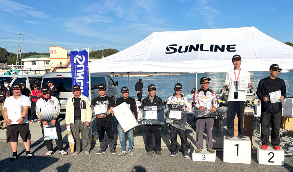 第26回岡山サンラインカップチヌ釣り大会の表彰式の様子