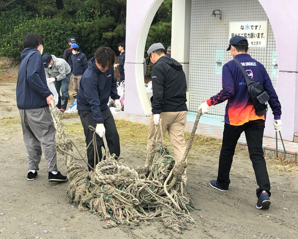 日本釣振興会静岡県支部の水辺感謝の日の様子