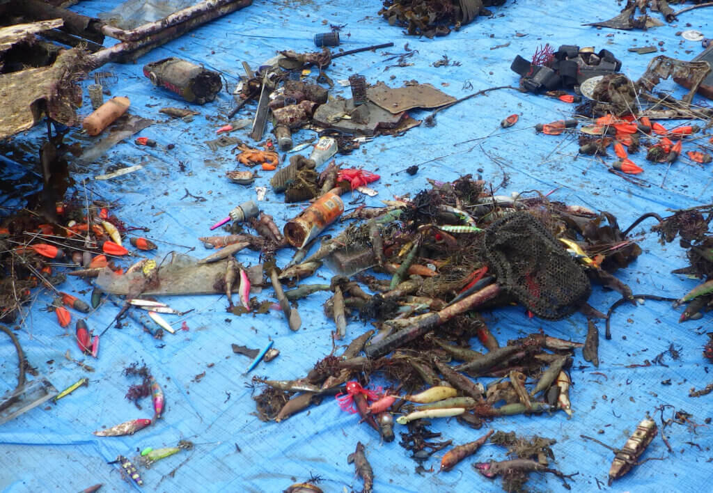 日本釣振興会神奈川県支部三崎水中清掃で回収されたゴミ