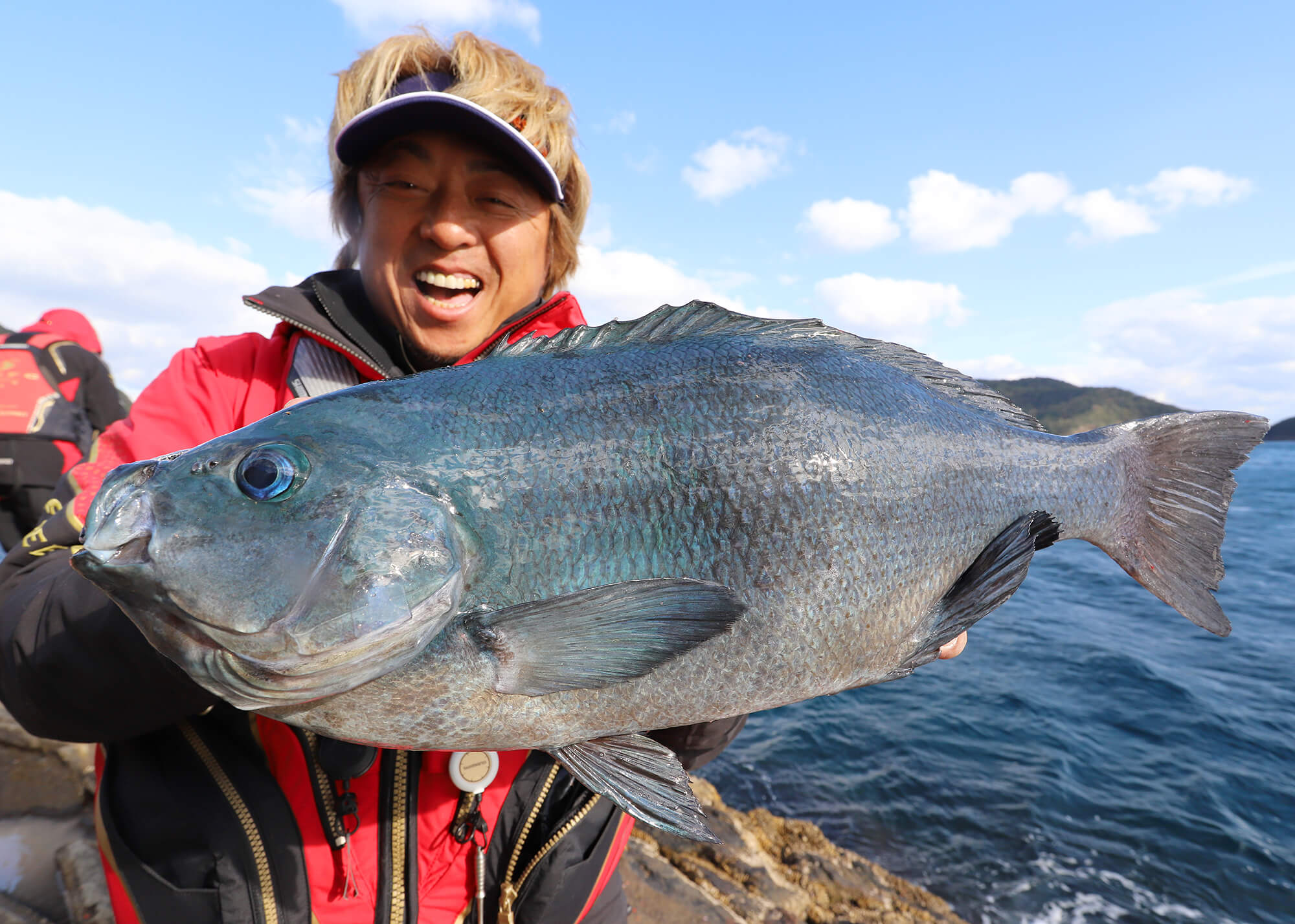 平和卓也さんが50㎝オーバー含め良型グレ連発！五島列島ならではの攻め