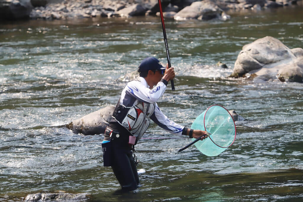 第55回報知アユ釣り選手権・オーナーカップを制した清原裕之選手