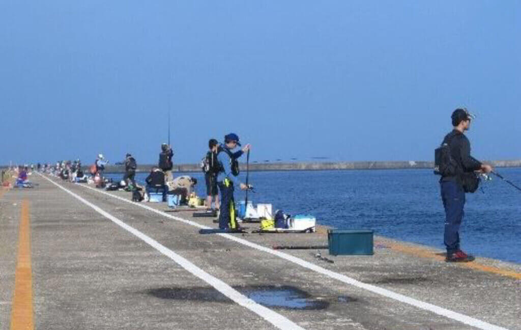 秋田港（釣り）北防波堤