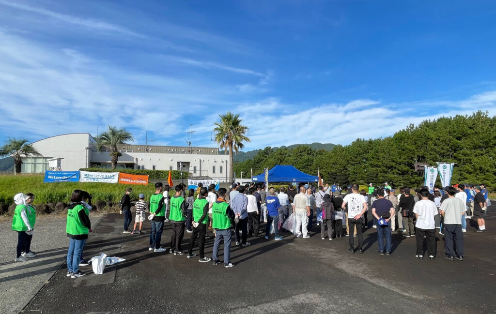 日本釣振興会静岡県支部の水辺感謝の日の清掃の開会式の様子