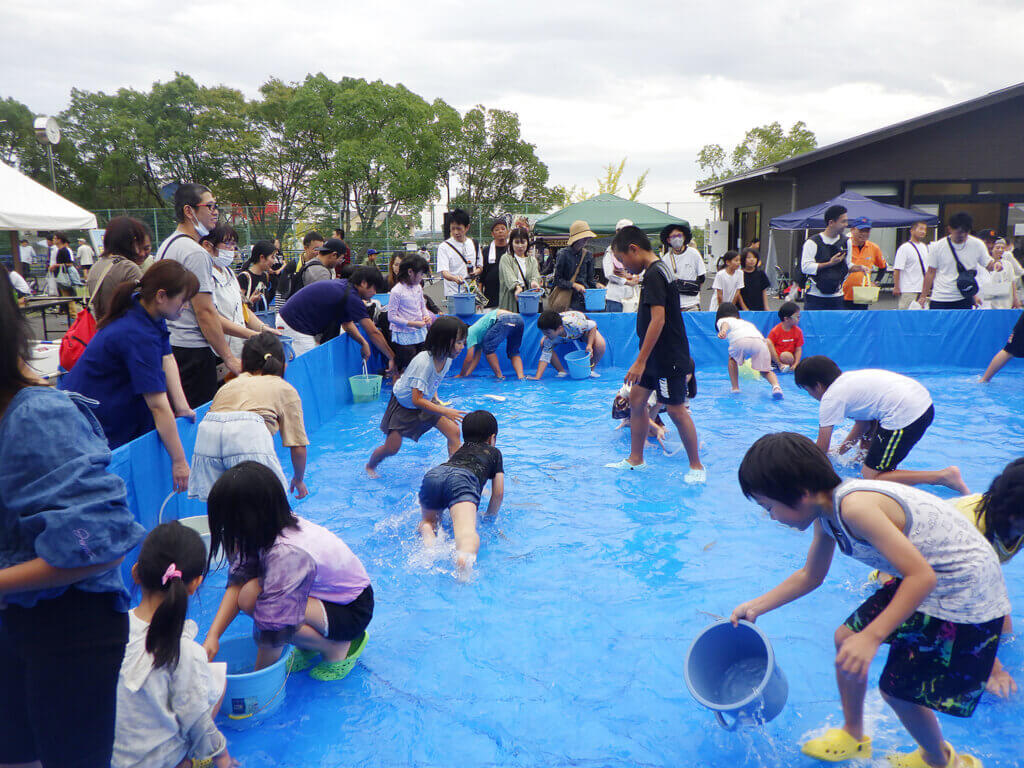 兵庫県釣針協同組合が行っている「釣り名人集まれ！」のコーナー