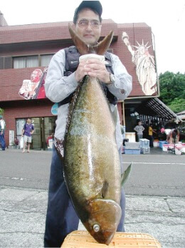 ロイヤルアングラー賞を受賞した芝田浩二さん